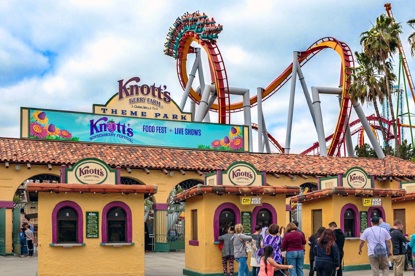 Knott's Berry Farm Wheelchair and Scooter Rental